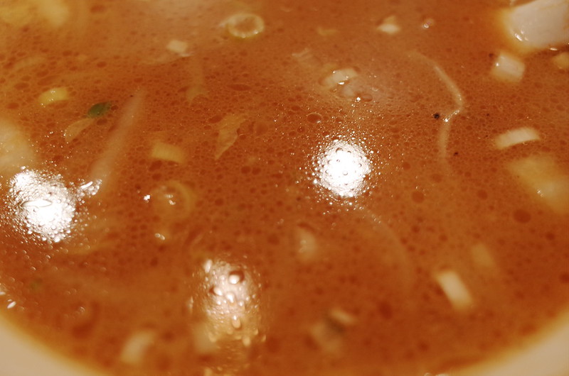 新橋味の時計台味噌バターらーめんのスープ