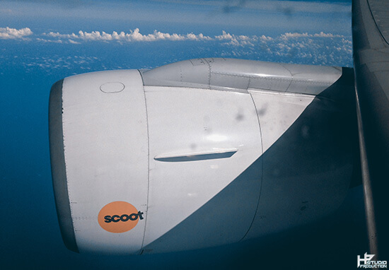 scoot airplane