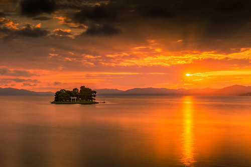japan sunset sky light cloud weather landscape orange contrast colour bright lake island water nature sun rays summer