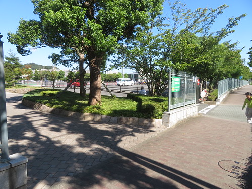 小倉競馬場のメインゲートへの入口