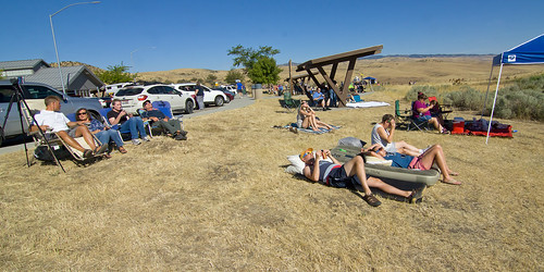 sun people astronomy eclipse solar science moon glasses shadow view sky sunlight black corona light protection family happy nature event 2017 horizontal phenomenon viewing earth outdoors summer space celebration party banner dark universe watch bright total relax sunglasses 2017solareclipse canon50d tokina 1117mm28