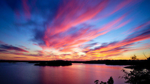 sunset sky burning clouds red pink sea archipelago sweden longexposure bluehour