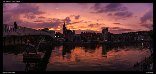 sonya7riialpha sonyzeisssonnarfe1855mmza evening liège luik lüttich belgium europe city urban streetphotography cityscape meuse river sunset light