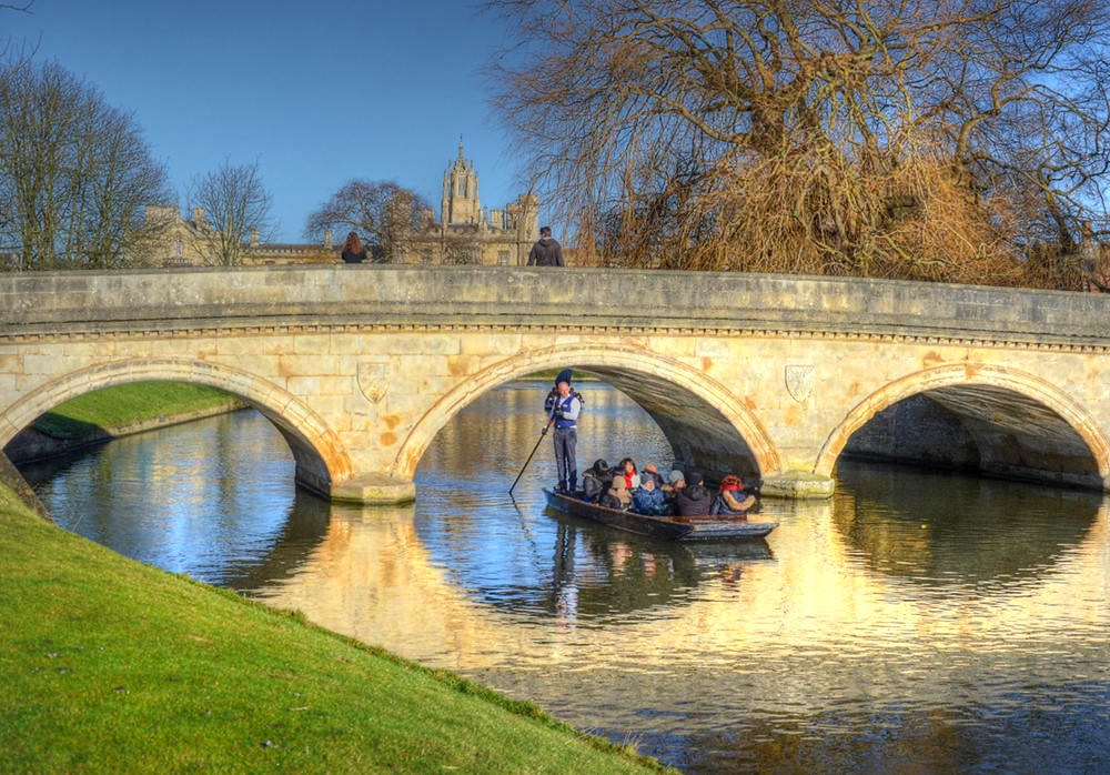 Cambridge - Trinity College Bridge. Credit Baz Richardson, flickr
