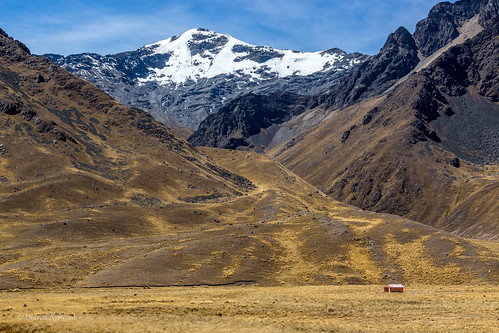 puno peru altiplano highplains cusco hut scale efs 18135mm f3556 is stm 100d efs18135mmf3556isstm beautifulscenery breathtakingscenery vista view beautiful scenery stunning huge