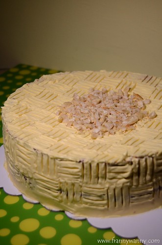 S&R Regular Rainbow Ring Cake