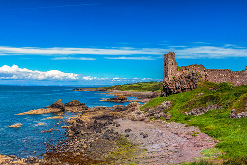 ruins dunurecastle rocks oceanview scotland ayrarea explore