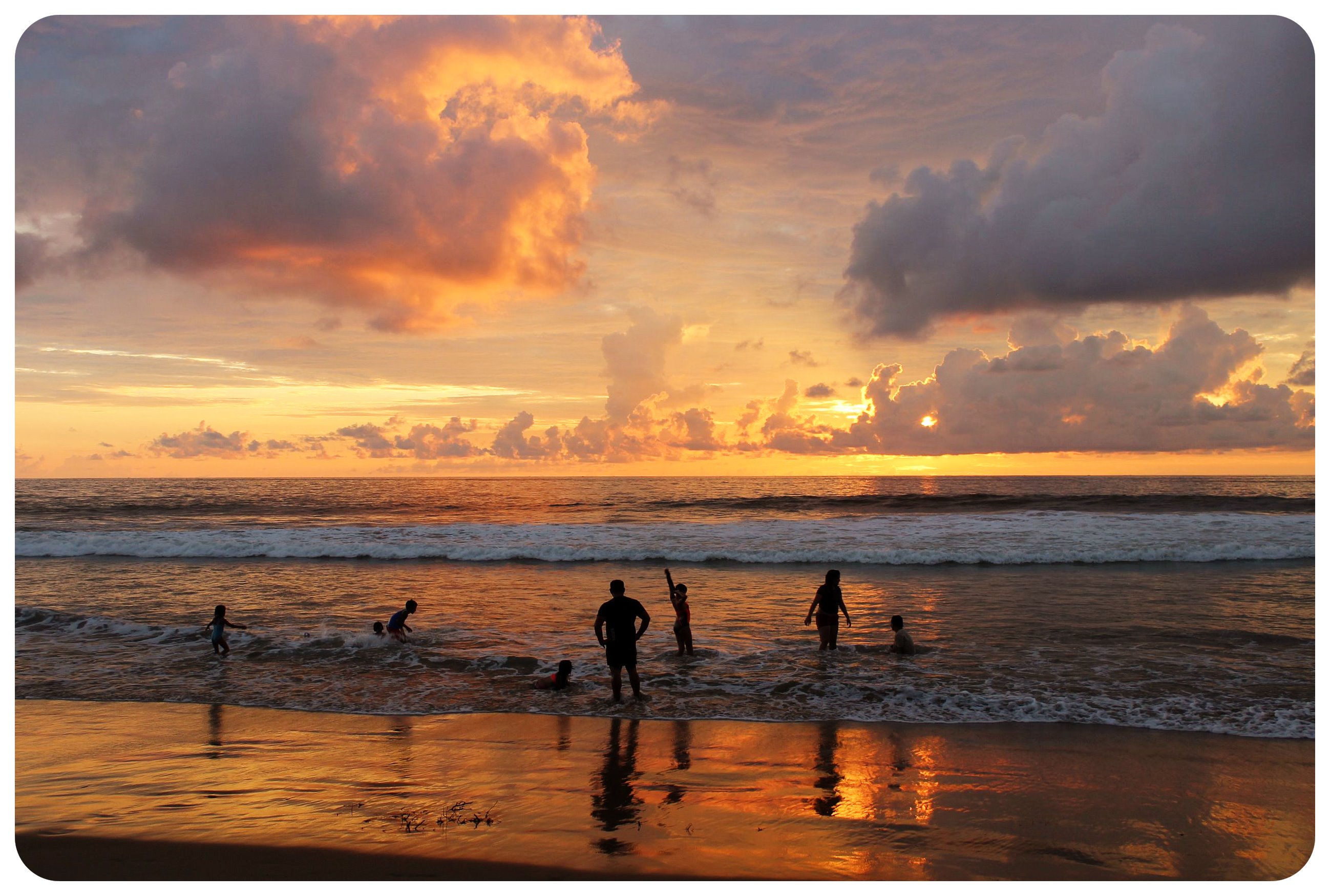 manglaralto beach sunset