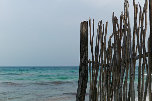 barrière ciel color couleur fence holidays m9 mer mexico mexique sea sky tulum vacances barrière nicolasthomas