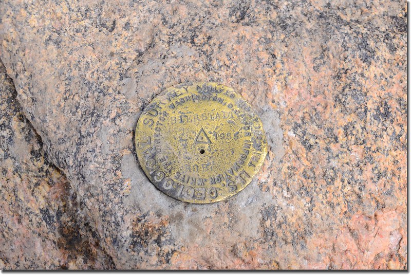 Mount Bierstadt summit marker