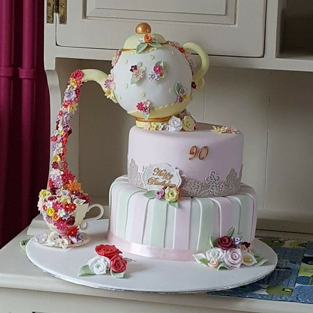 Tea for 1 Cake by Debbie Padilla Dominguez of Deb-On-Air Cakes