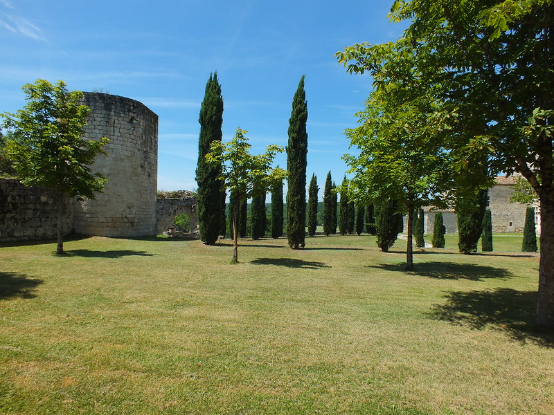 Sainte-Croix. Château de Lastours