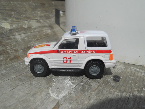 Mitsubishi Pajero Montero Russian Fire Guard - Cararama3