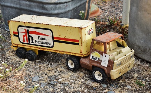 country store antiques antique louis creek barriere bc british columbia canada old vintage home hardware tonka truck trailer rusty tin metal toy scale model