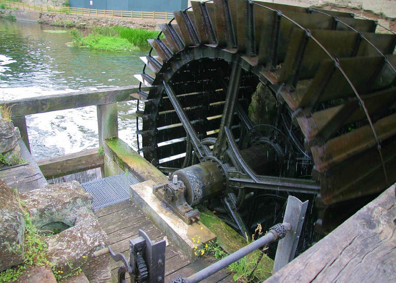 Warwick Castle water mill . Credit Paul Reynolds, flickr