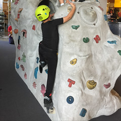 rock climbing benefits children