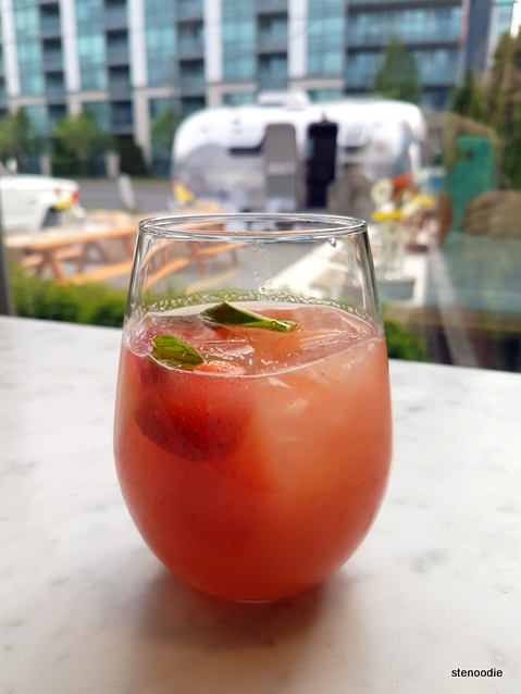  strawberry cocktail