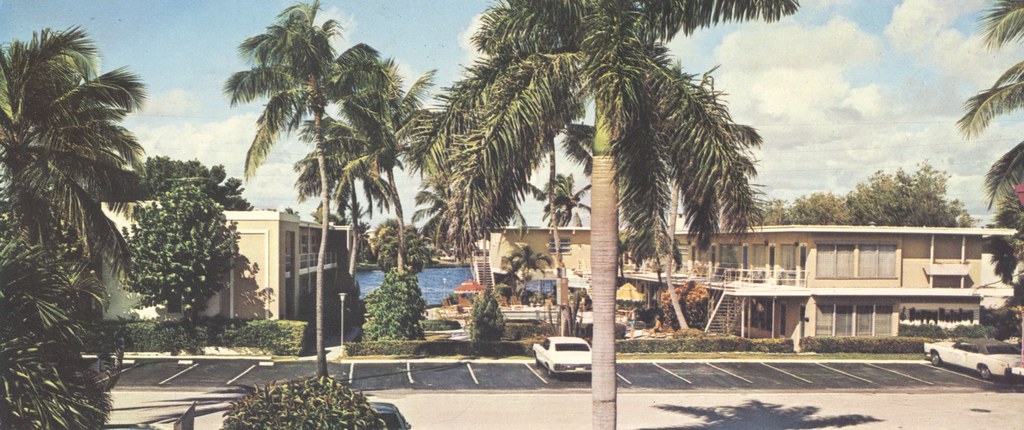 Happy Holiday Resort Motel & Apartments - Fort Lauderdale, Florida