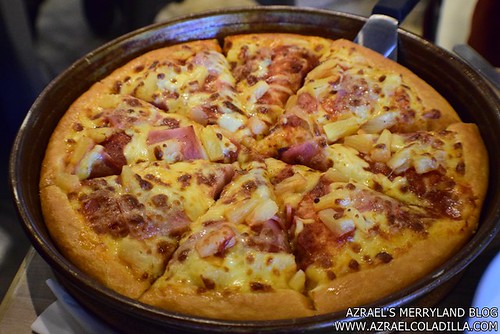 Pizza Hut SM MOA (13)