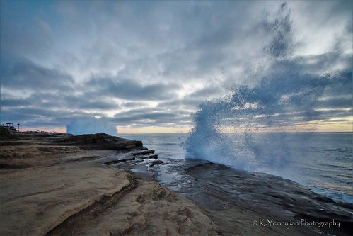 sandiegoca lajollaca lajolla lajollacove sunset endoftheday rock rocks rocky waves oceanview pacificocean ocean oceanwaves splash oceanwavessplash spray water waterforce canont5i canon700d canon beautyofnature cloudy clouds wideanglelens 10mm southerncalifornia t5i 700d placescity