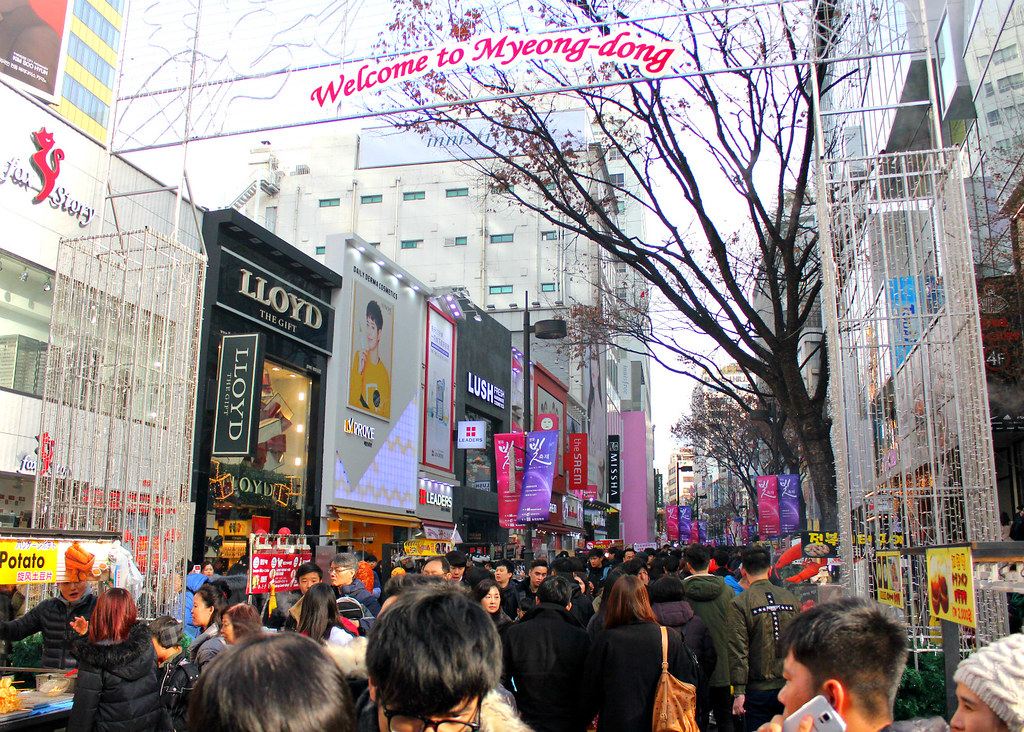 myeongdong-shopping
