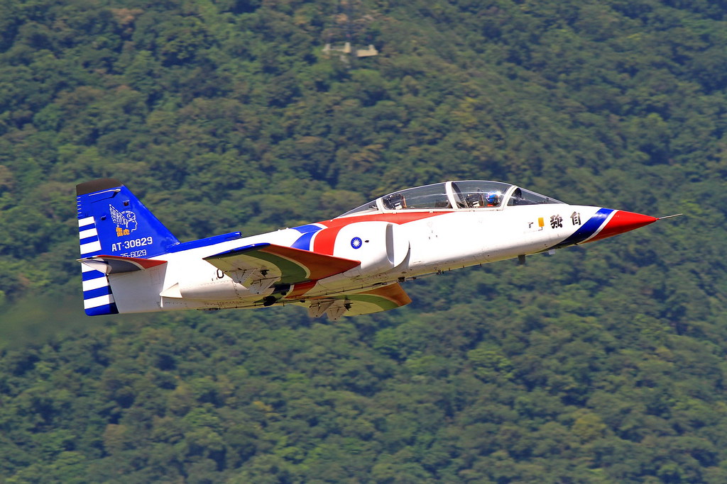 0829 Taiwan - Air Force AIDC AT-3