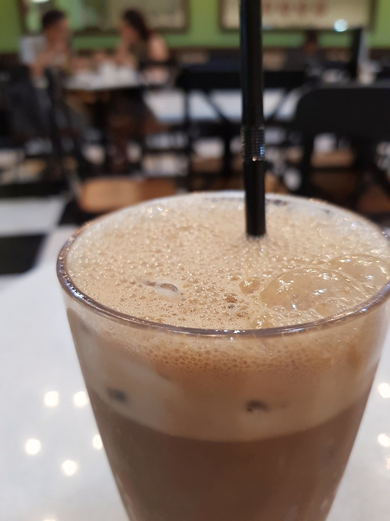 怡保白咖啡冰 Ipoh Ice White Coffee $4.80 @ 怡保馬吉街 Ipoh Market Street at KL Avenue K Jalan Ampang