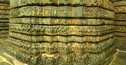 hoysaleshwaratemple hoysaleshwara temple halebeedu halebidu carving stone art