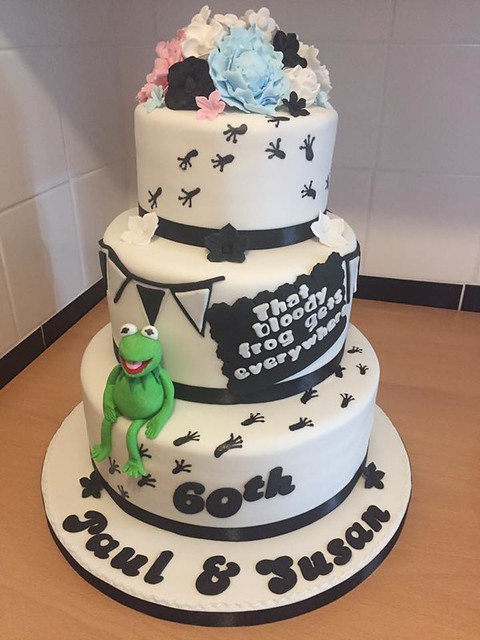Cake by Donna's Delicious Bakes