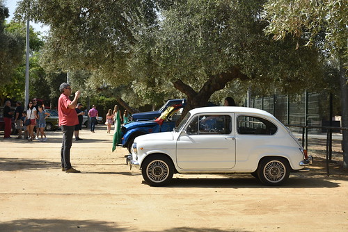 Exposición vehículos antiguos en La Motilla