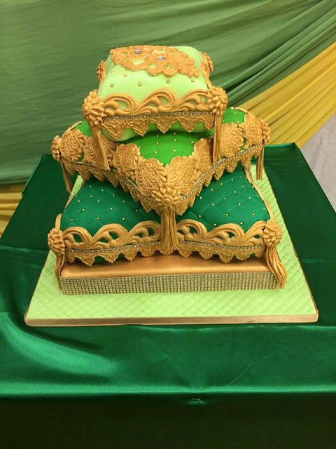 Cake by Medina Cakes