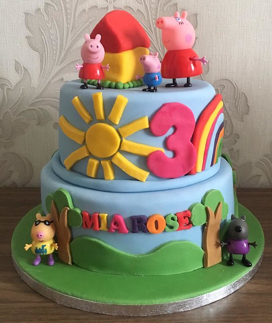 Cake by Chan's Cakes & Cupcakes