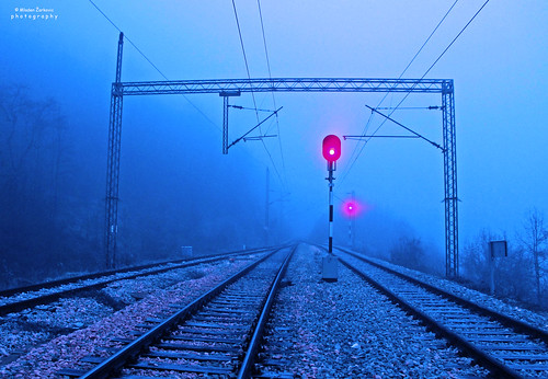 rail fog morning rails railway railwaystation lifestyle canon trains trainspotting