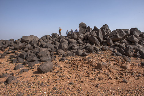 niger landscape desert rocks