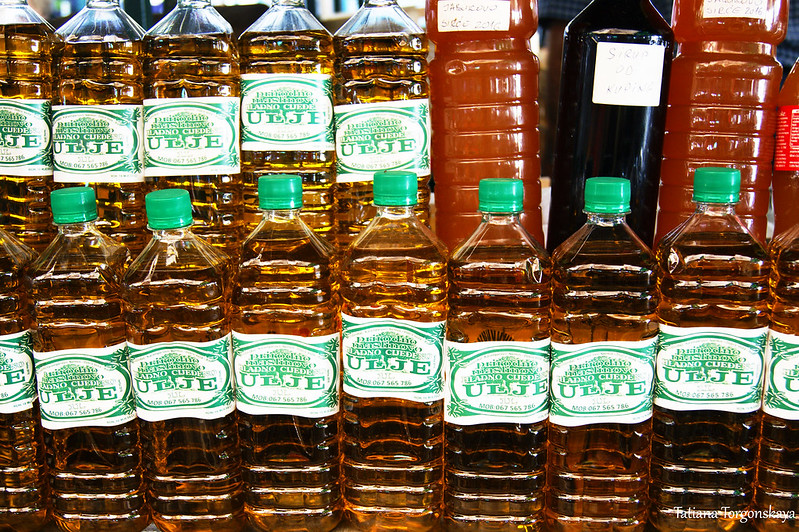 Бутылки с оливковым маслом