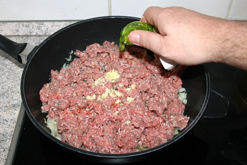 43 - Knoblauch addieren / Add garlic