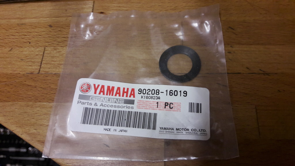 Genuine Yamaha RD350LC RD250LC Primary Drive Shaft Nut Washer 90208-16019 