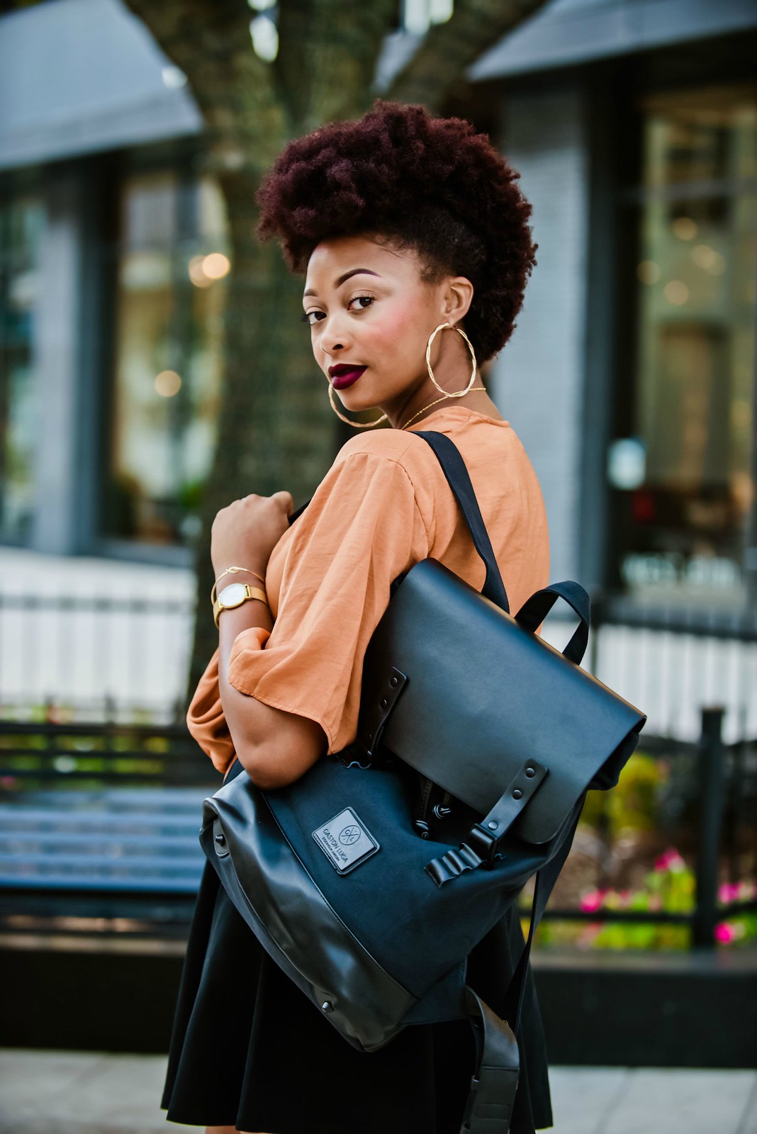 how to style a black backpack