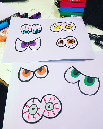 Drawing googly eyes for the windows today (@djmagicelf's idea) 👀👀👀