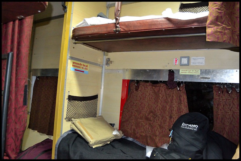 PLANETA INDIA/2017 - Blogs de India - Madrid-Delhi y tren nocturno a Jaisalmer (12)