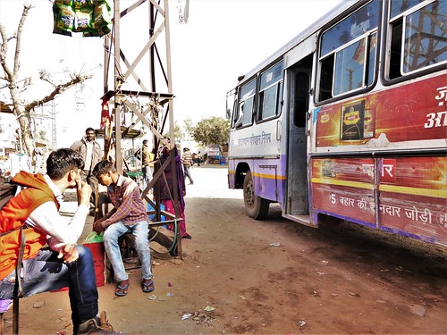 i-Bissau-mandawa-bus (1)