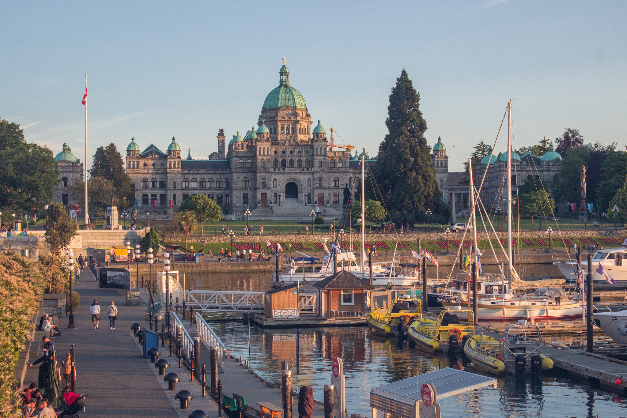 how long to visit victoria bc