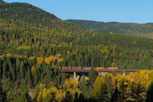 bnsf coram hilinesub montana railroads xlvwpkv915 bridge mountains