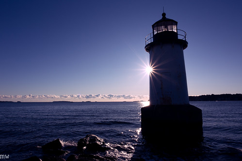 salem lighthouse sun sunburst sunrise fortpickering winterisland 1740mm 6d