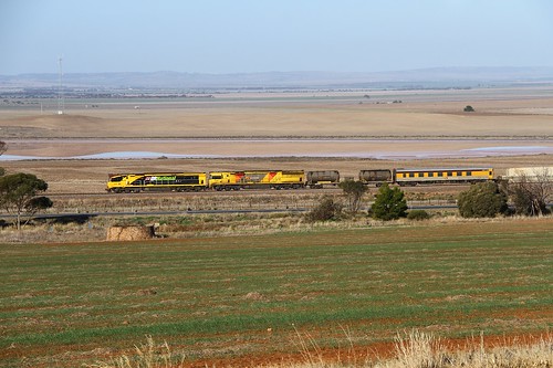 6012 6000class ge generalelectric ugl goninan qrnational qrn aurizon lakeview southaustralia train railway locomotive rpau6000class rpau6000class6012
