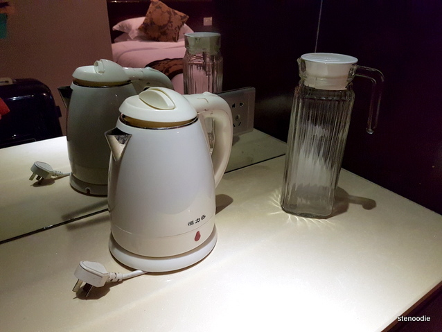 Fengting International Hotel water kettle