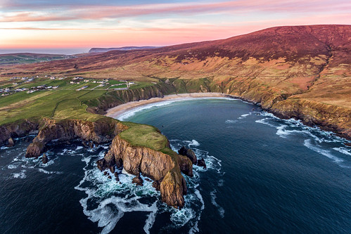 famous mountains landscape malin beg silver strand view county donegal ireland irish countryside nature gareth wray photography strabane nikon wide angle lens scenic drive landmark tourist tourism location visit sight site glen valley grassy summer moor photographer vacation holiday europe outdoor clouds sandy shore bay beach cove horseshoe sky hill atlantic sunset sun set peninsula canyon cloud ridge cliff steps dji phantom four 4 drone quadcopter aerial 2017 water sea coast ocean