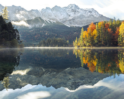 eibsee bayern bavaria germany deutschland lake zugspitze mountains reflection autumn fall herbst morning sunrise sonnenaufgang