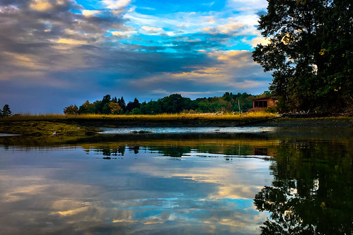 onlyinnewhampshire durhamnh iphoneography iphone oysterriver kayak boat water trees shore sunrise sky clouds color nature