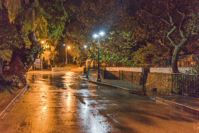 Νυχτερινή φθινοπωρινή βροχή Ψίνθος (04/11/2017)